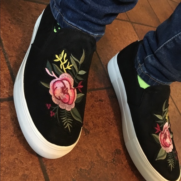 Steve Madden Shoes - Steve Madden sneakers